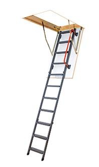 Fakro LMK Чердачная металлическая лестница FAKRO LMK – это улучшенная модель лестницы LMS с белой крышкой и боковым поручнем